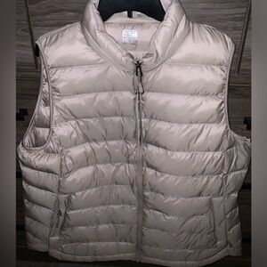 32 Degrees ~ Puffy Zip-Up vest